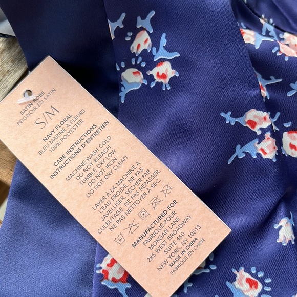 Satin Robe - Picture 3 of 4